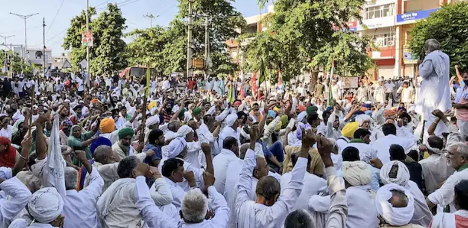 Talks fail, farmers begin sit-in at Karnal mini secretariat